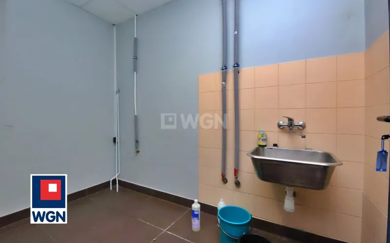 Obiekt usługowy na  wynajem Deszczno - Salon Samochodowy * HALA Usługowo - Handlowa